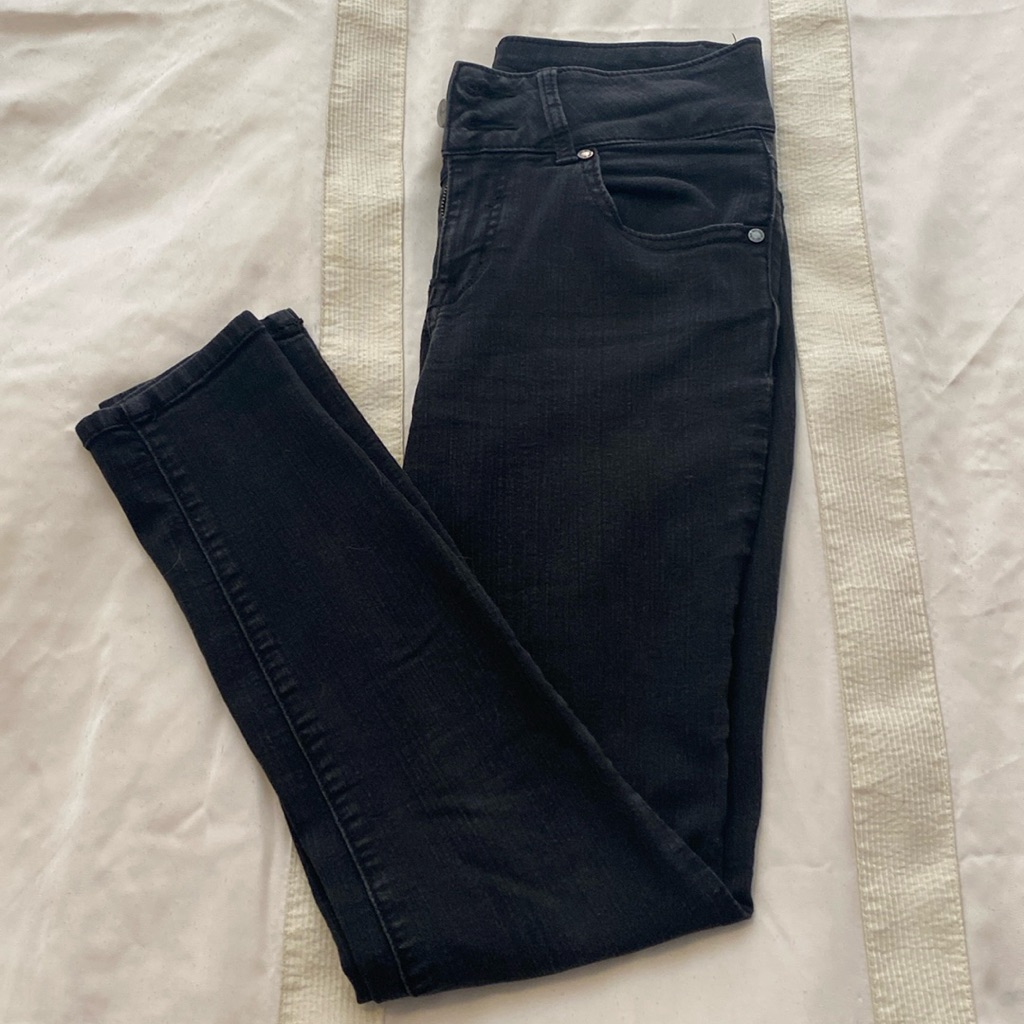 1822 Black Skinny Jeans Size 6